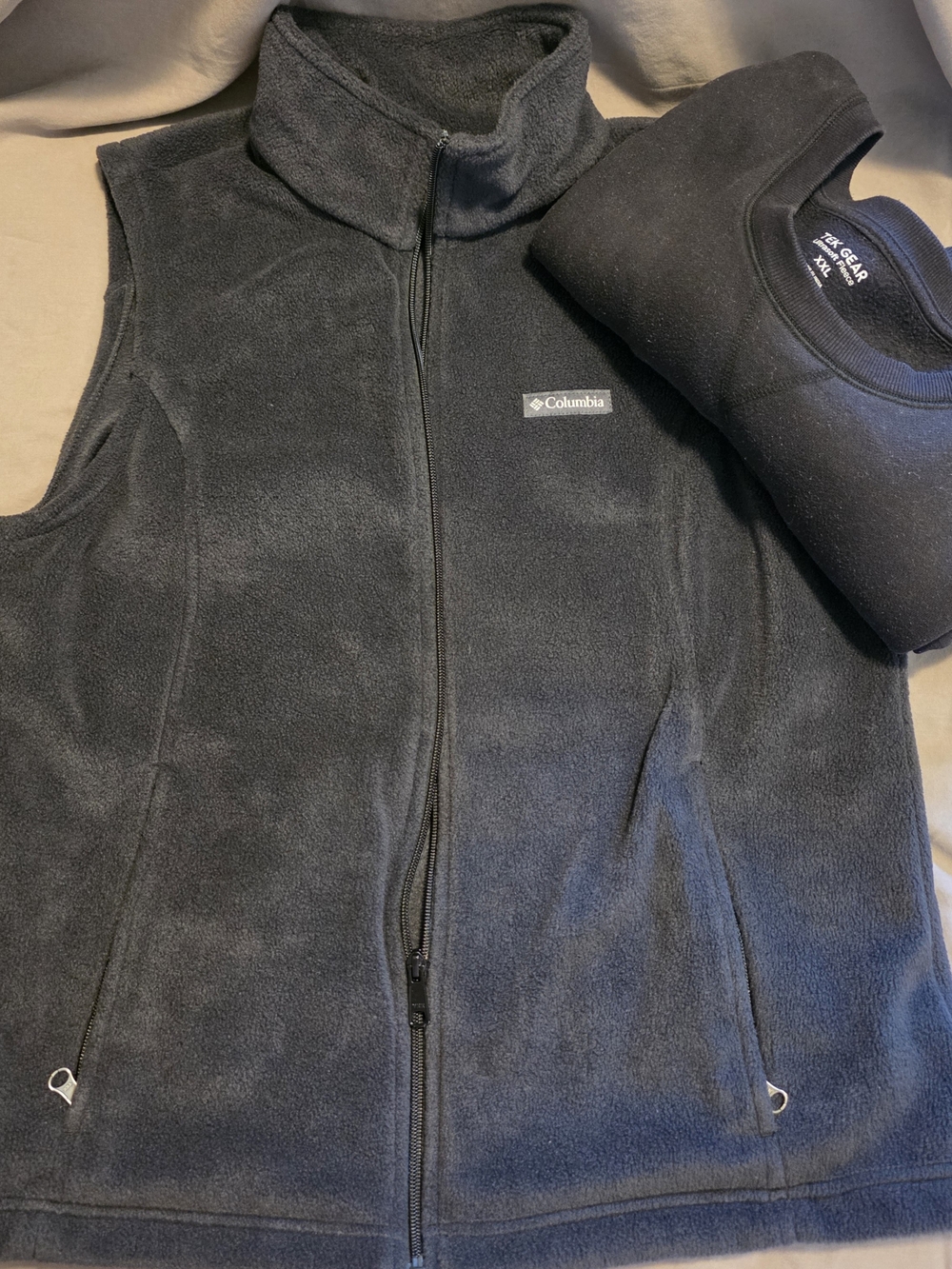 Columbia Women's Vest Black Fleece Vest & Women's Tek Gear Sweatshirt